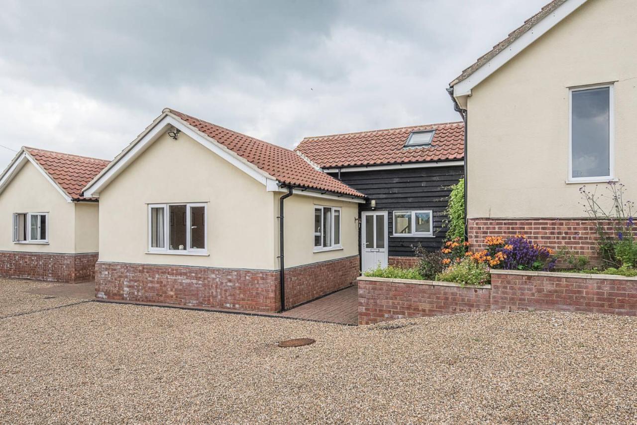 Grove Farm Bungalow With Swimming Pool, Dallinghoo Woodbridge Exterior foto